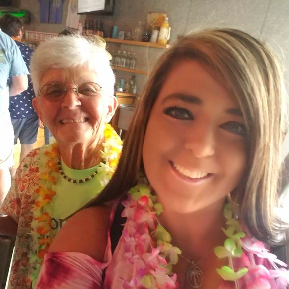 Meet your Posher, Rhonda - Picture 1 of 1